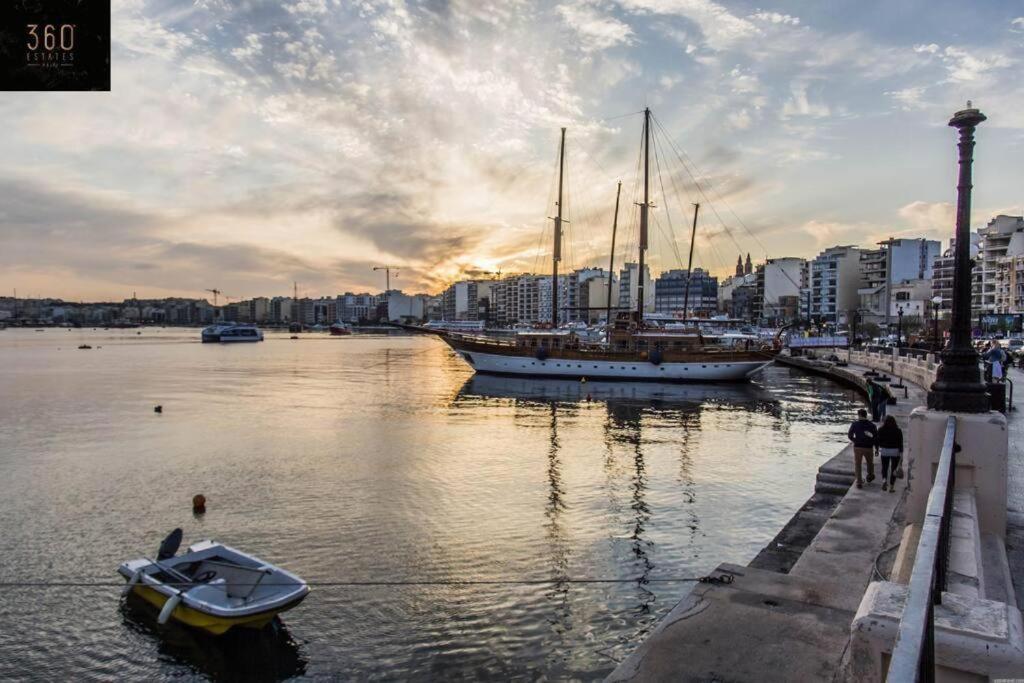 A Lovely 3 Bedroom, 3 Baths Home In The Centre Of Gzira By 360 Estates Bagian luar foto