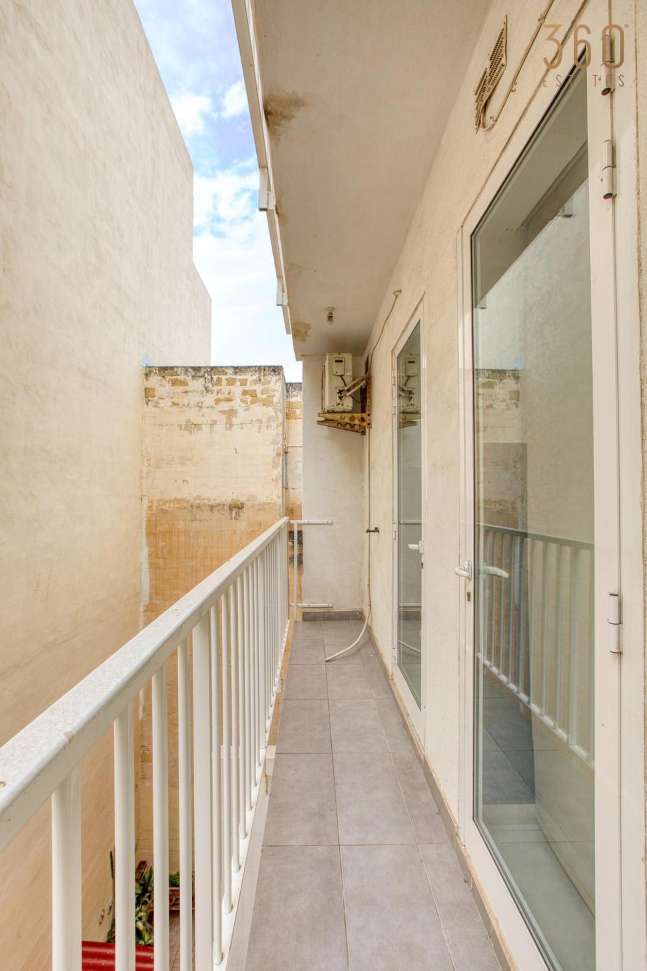 A Lovely 3 Bedroom, 3 Baths Home In The Centre Of Gzira By 360 Estates Bagian luar foto